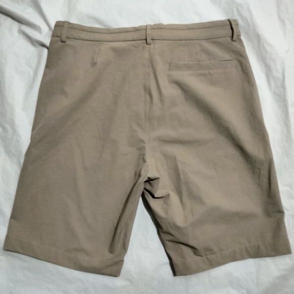 BRADY Structured Short Khaki Performance Men's Golf Shorts Size 30 NWT $75 - Picture 5 of 6
